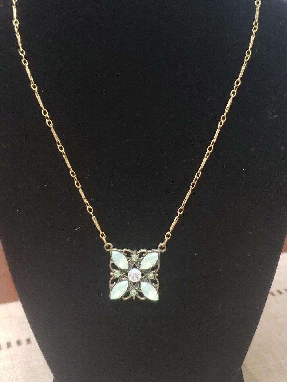 ANNE KOPLIK DESIGNS Necklace Wirh Crystal Embellished Pendant